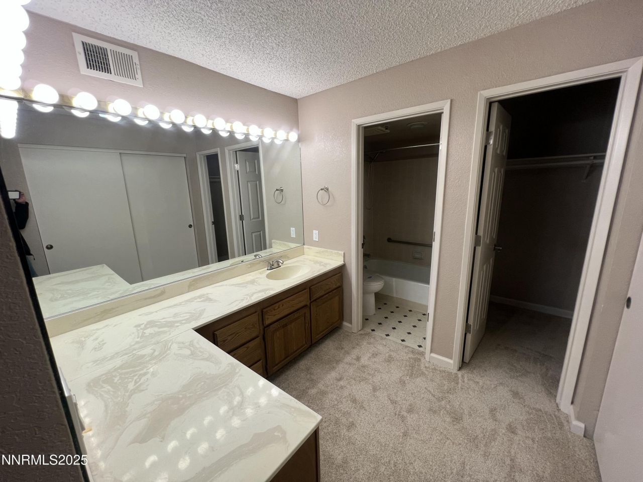 3095 Lakeside Drive, Unit 110, Reno, NV 89509 Photo