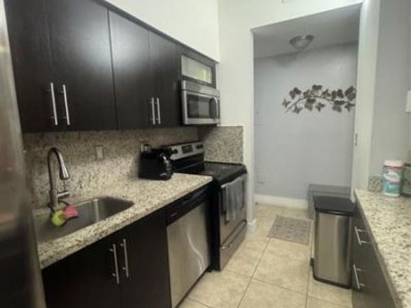 7420 W 20th Ave, Unit 246, Hialeah, FL 33016
