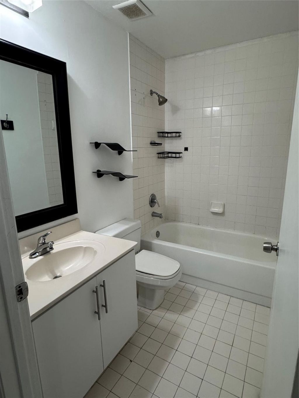 7420 W 20th Avenue, Unit 246, Hialeah, FL 33016 Photo