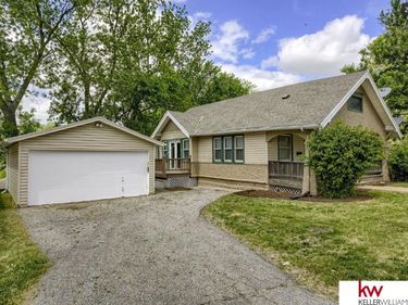 2760 N 48 Street, Omaha, NE 68104