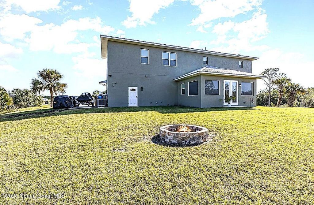 5570 Sanctuary Avenue, Grant, FL 32949 Photo