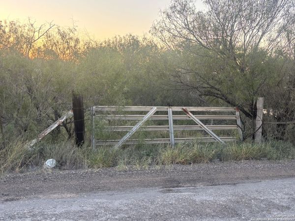 ABST 1408 SUR Las Lomas Rd, Laredo, TX 78041