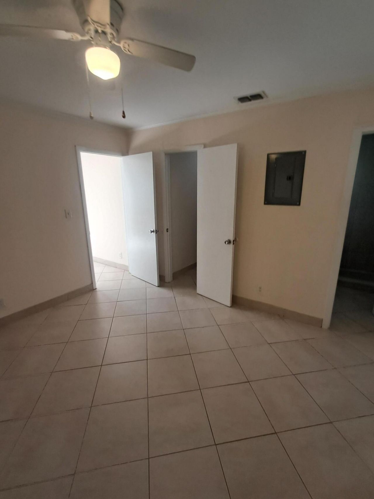 1021 Selkirk Street N, Unit B, West Palm Beach, FL 33405 Photo