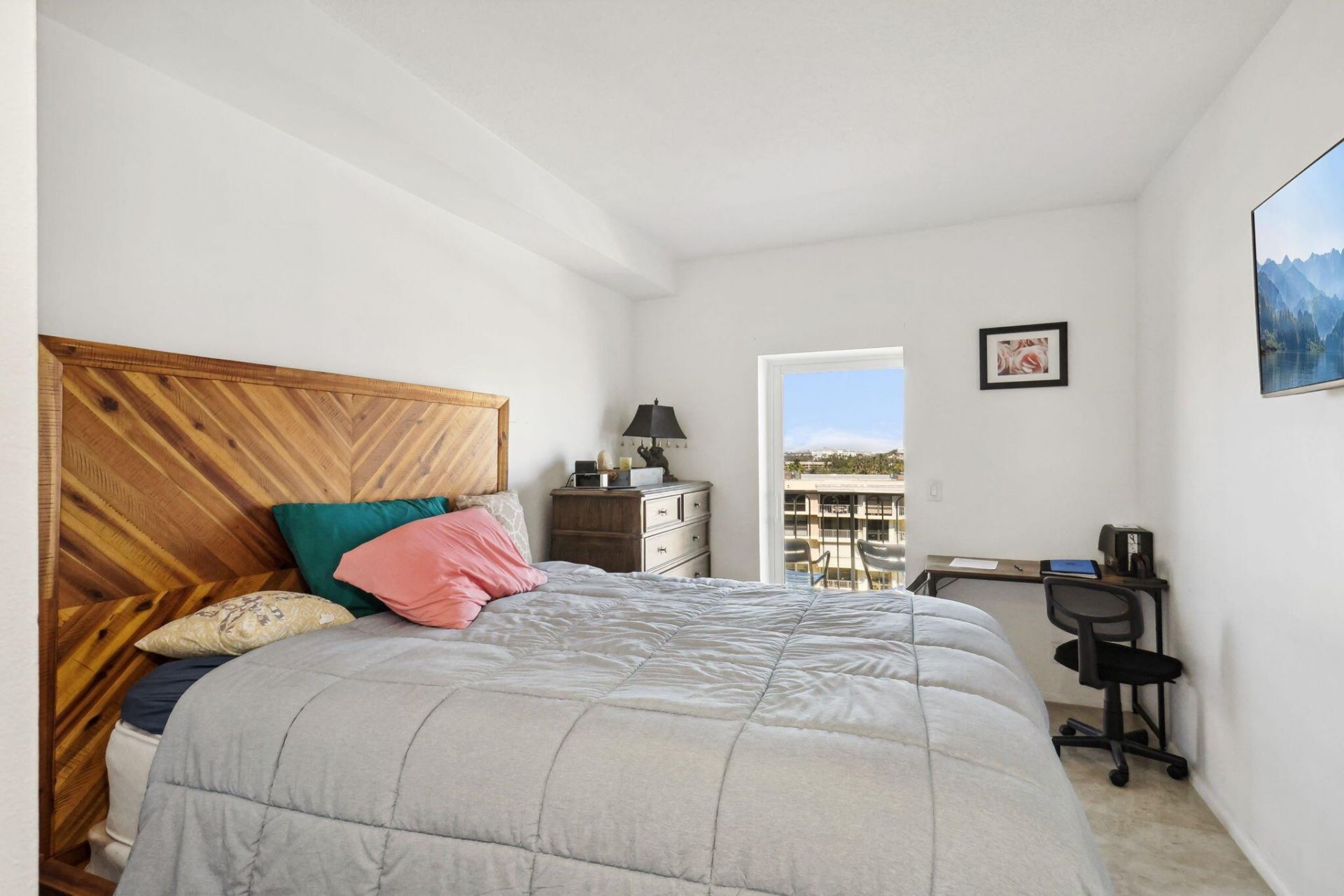 3230 S Ocean Boulevard, Unit D607, Palm Beach, FL 33480 Photo