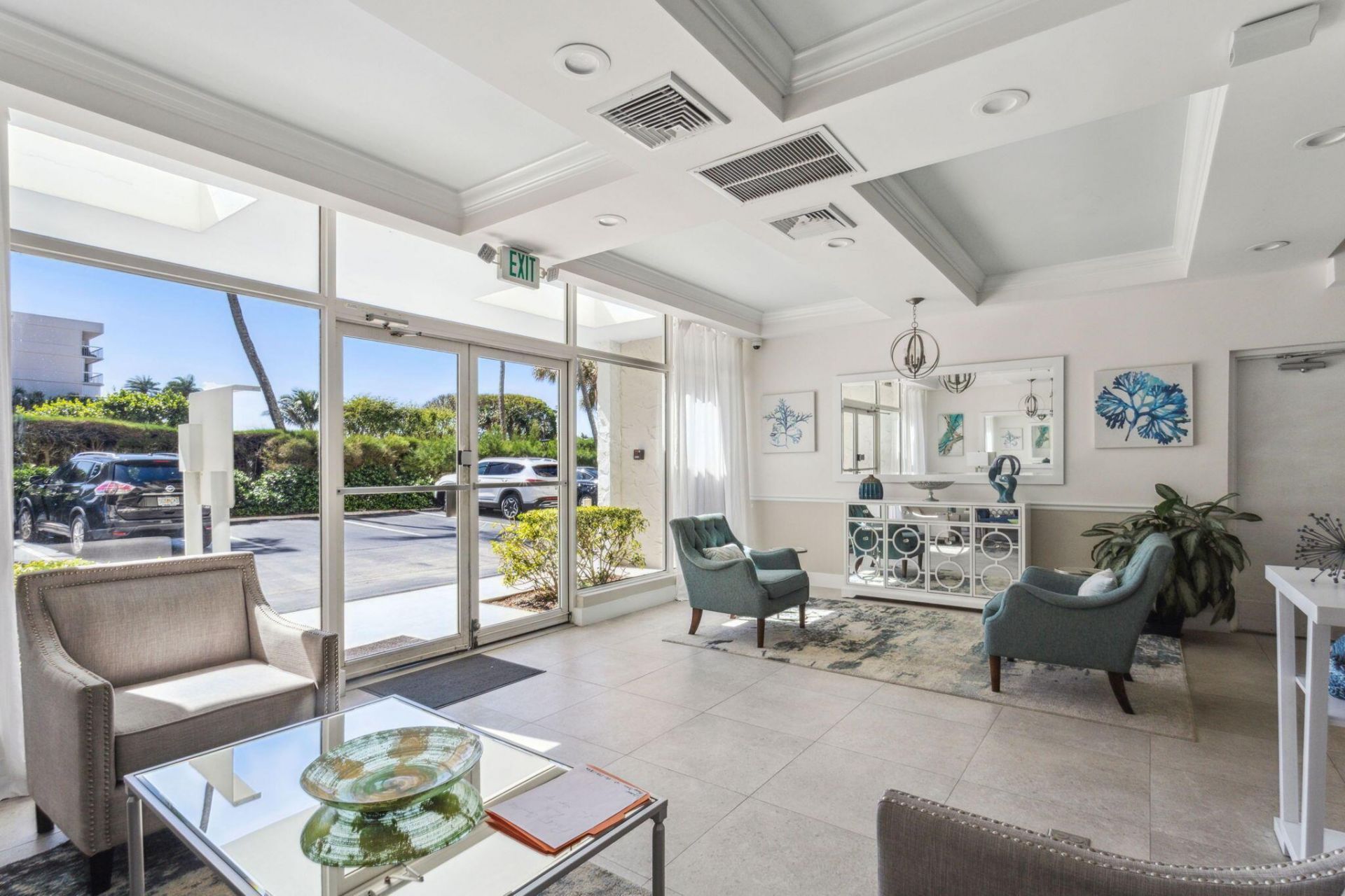 3230 S Ocean Boulevard, Unit D607, Palm Beach, FL 33480 Photo