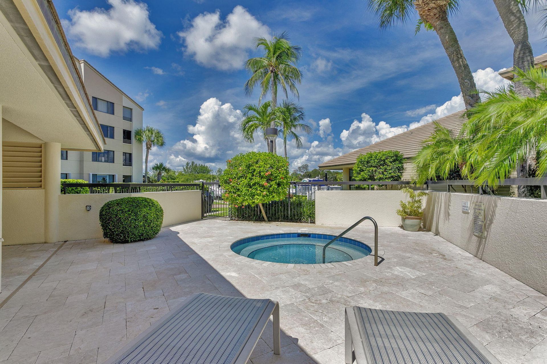 318 Oak Harbour Drive, Unit 318, Juno Beach, FL 33408 Photo