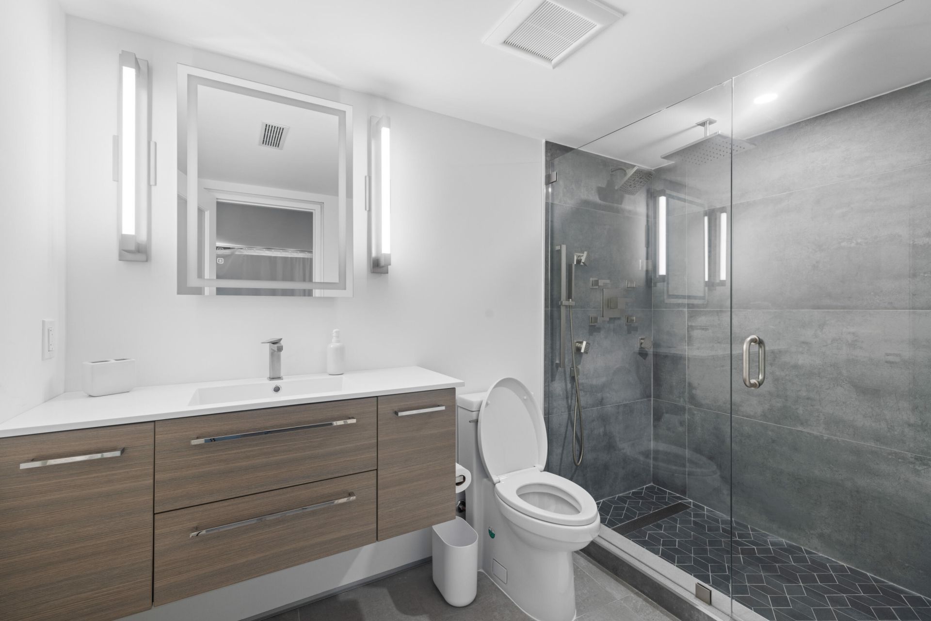 5200 N Flagler Drive, Unit 2301, West Palm Beach, FL 33407 Photo