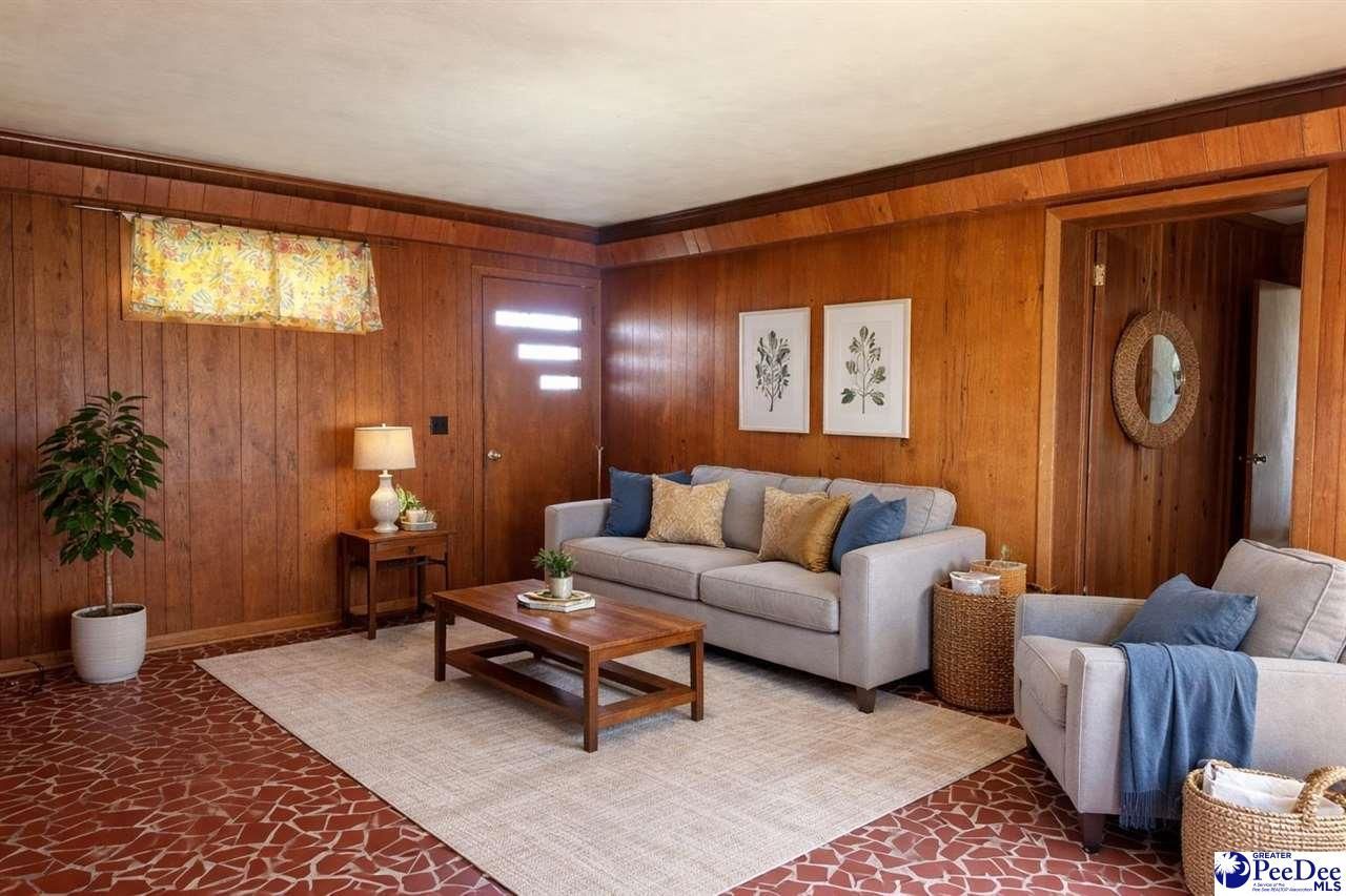 103 E 2nd Avenue Photo 14