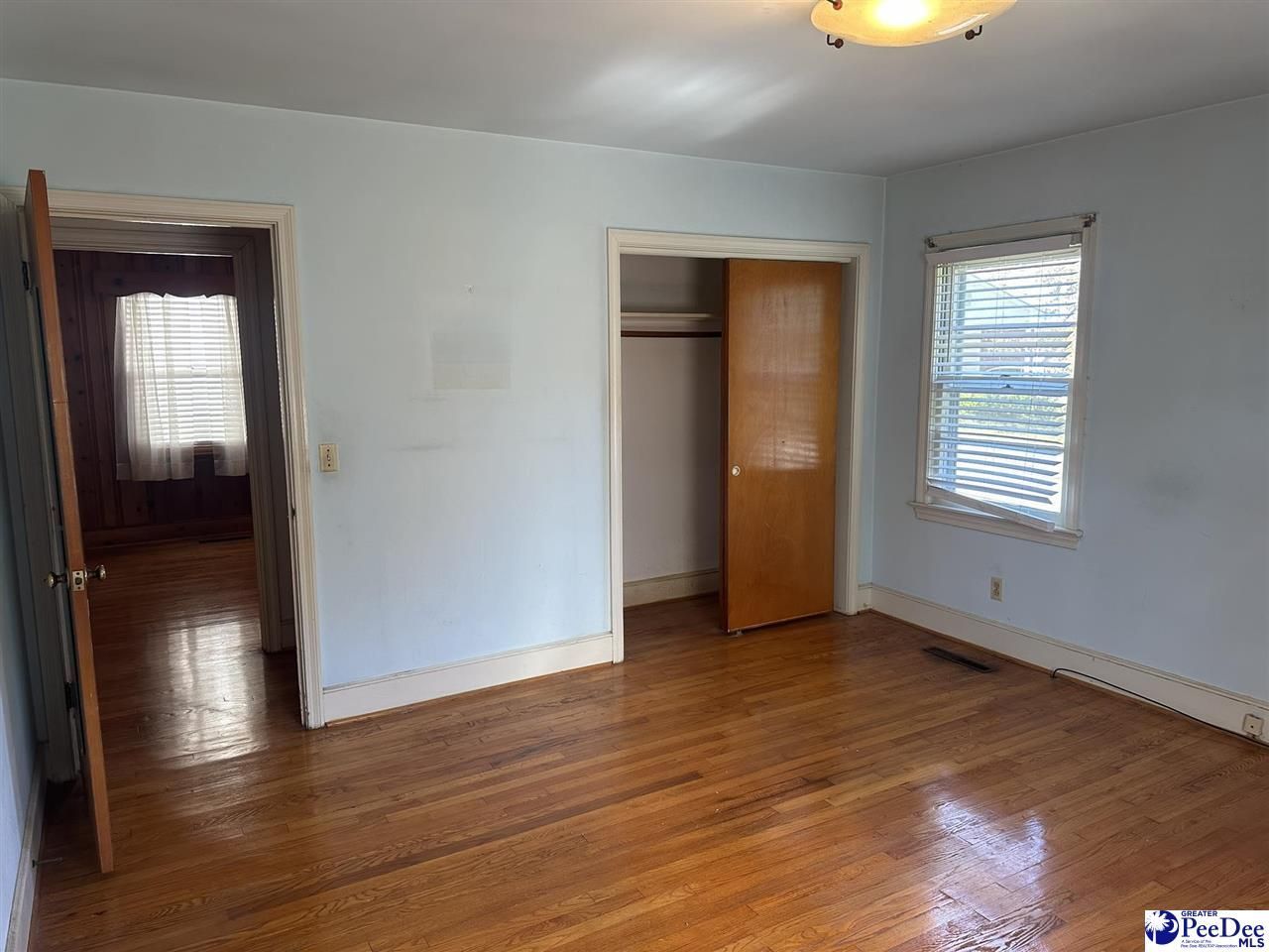 103 E 2nd Avenue Photo 19