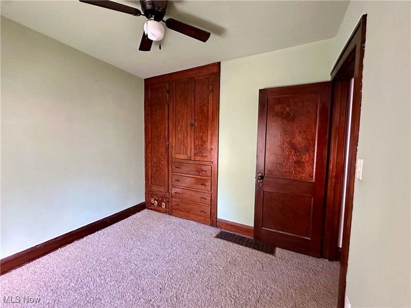 349 E Hopocan Avenue, Barberton, OH 44203 Photo 12