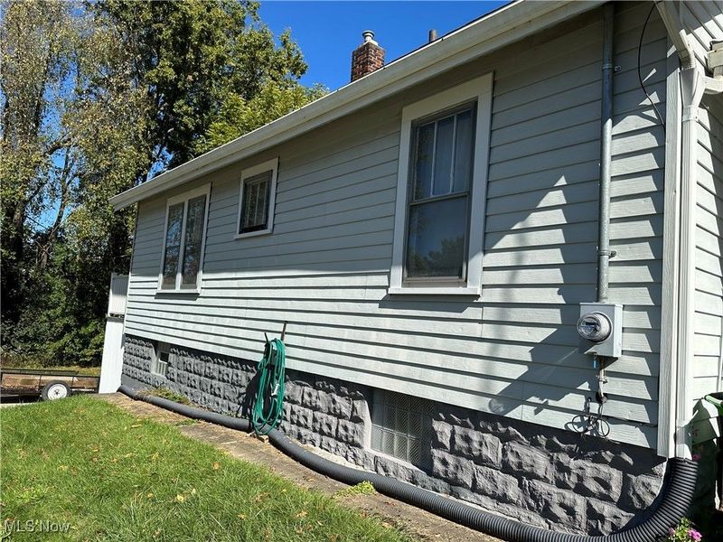 349 E Hopocan Avenue, Barberton, OH 44203 Photo 3