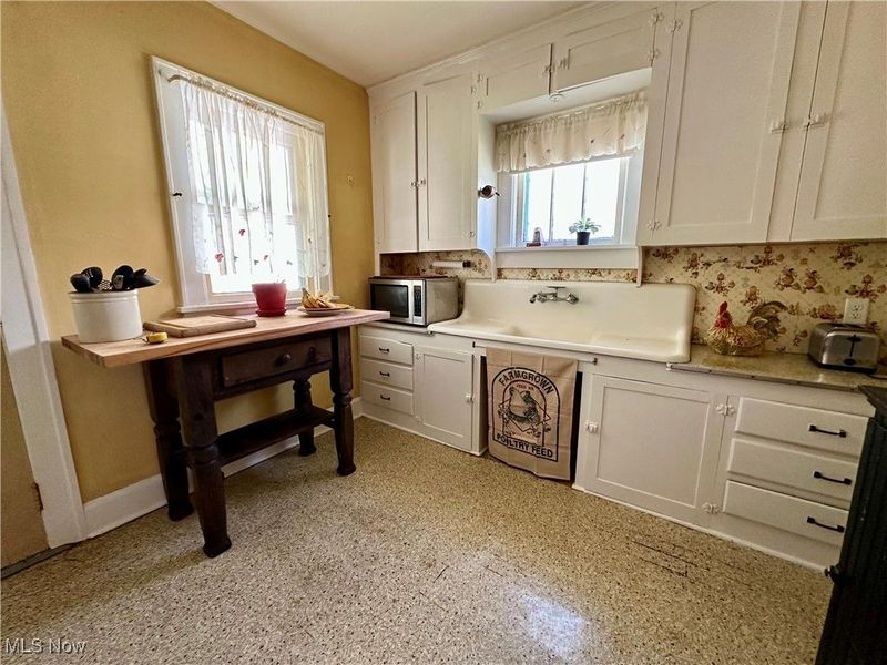 349 E Hopocan Avenue, Barberton, OH 44203 Photo 7