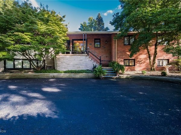 2742 Dunkeith Drive NW, Canton, OH 44708