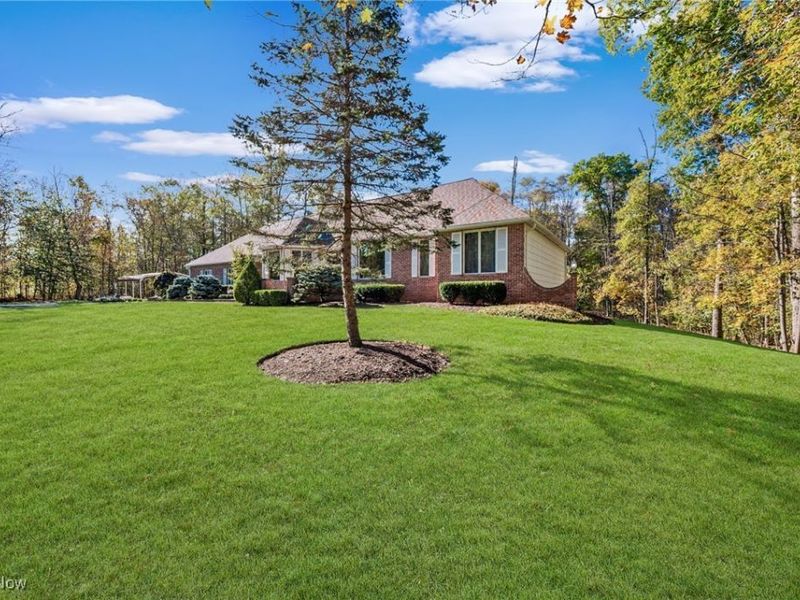 10885 Scranton Woods Trail, Newbury, OH 44065 Photo 3