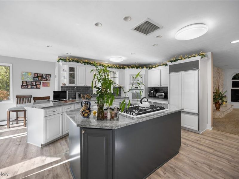 10885 Scranton Woods Trail, Newbury, OH 44065 Photo 8