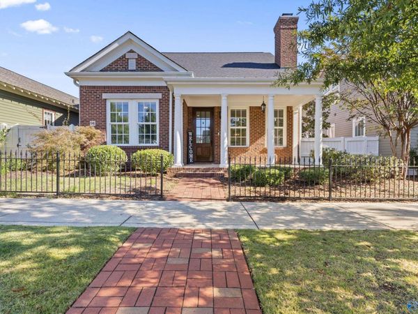 94 Hillcrest Avenue NW, Huntsville, AL 35806