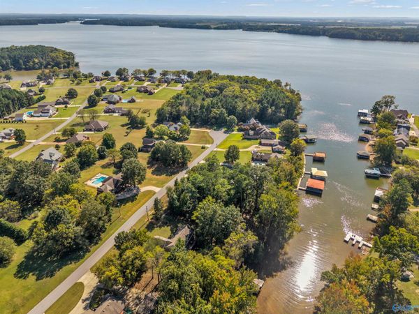 178 Reynolds Drive, Rogersville, AL 35652