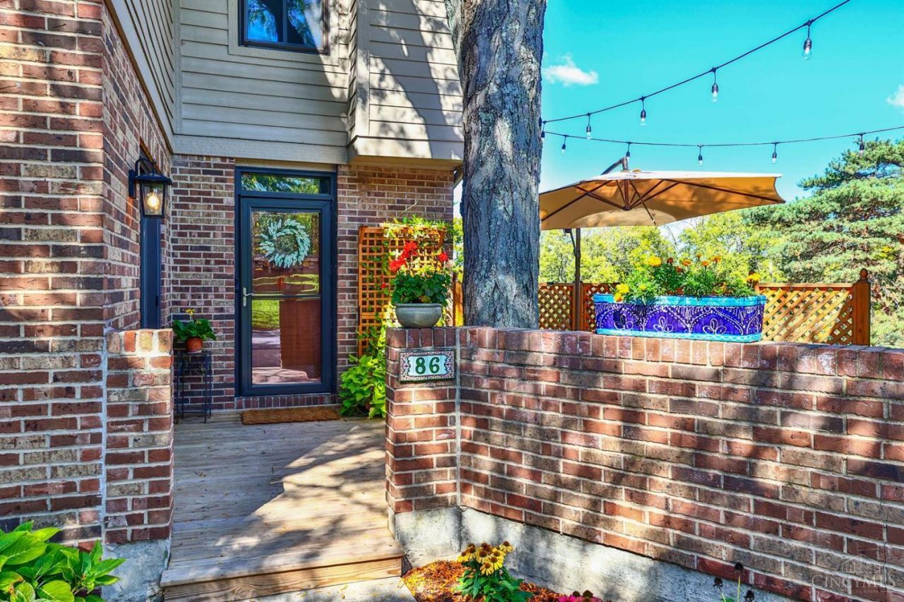 86 Carpenters Ridge, Blue Ash, OH 45241 Main Photo