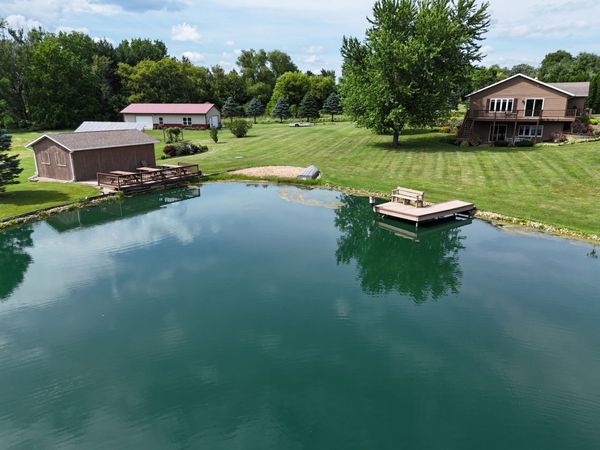 5782 N Brown Road, Dakota, IL 61018