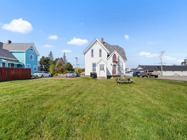 8 Cottage Street, Milbridge, ME 04658
