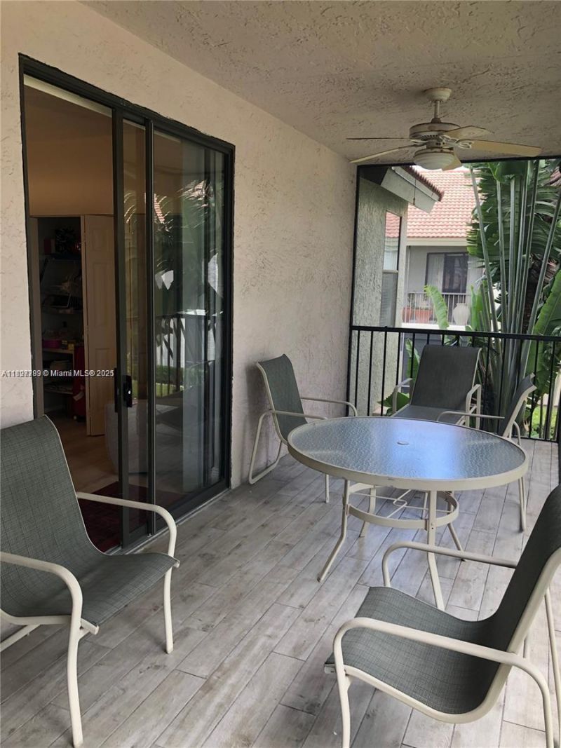 5800 Coach House Cir, Unit E, Boca Raton, FL 33486 Photo