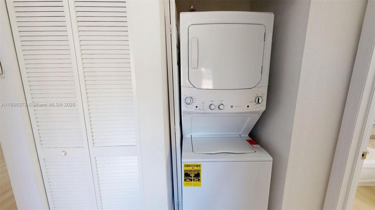 374 NE 27th Ave, Unit 201, Homestead, FL 33033 Photo