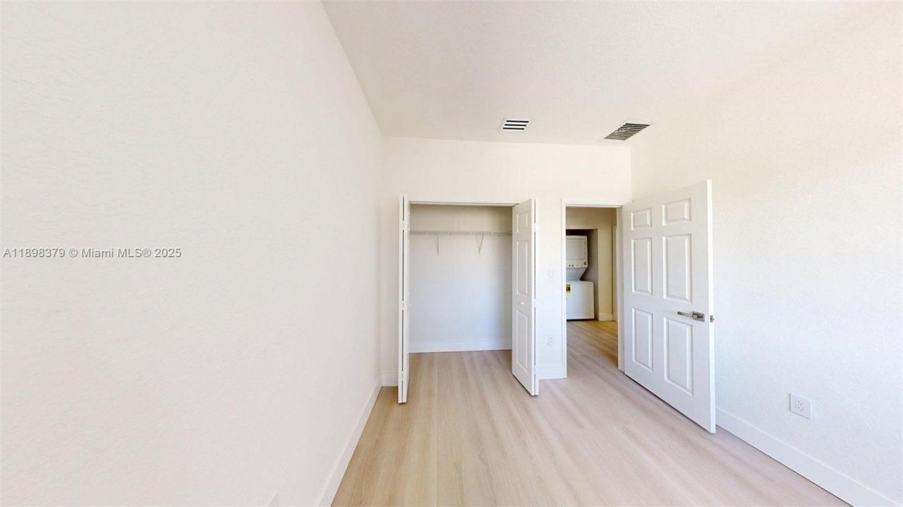 374 NE 27th Ave, Unit 201, Homestead, FL 33033 Photo