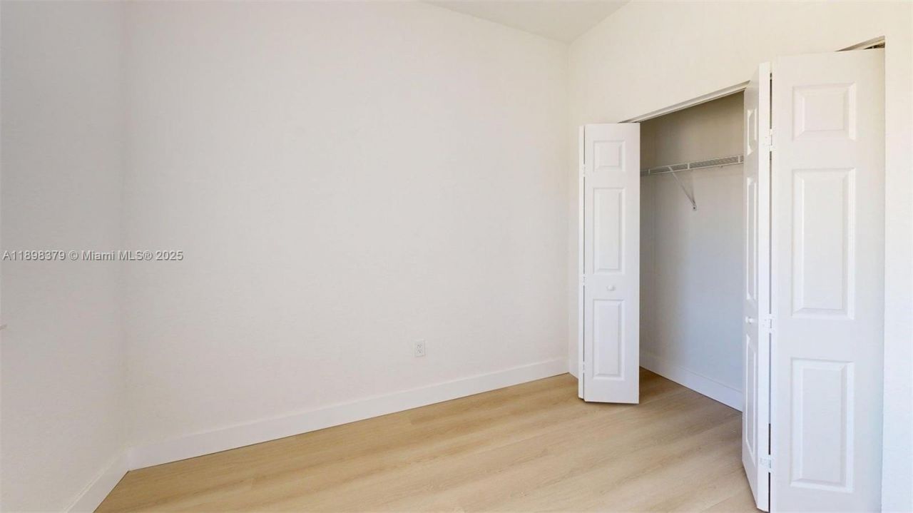 374 NE 27th Ave, Unit 201, Homestead, FL 33033 Photo