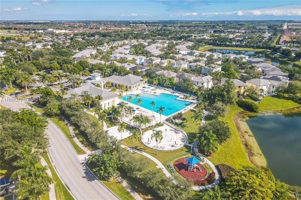 374 NE 27th Ave, Unit 201, Homestead, FL 33033 Photo