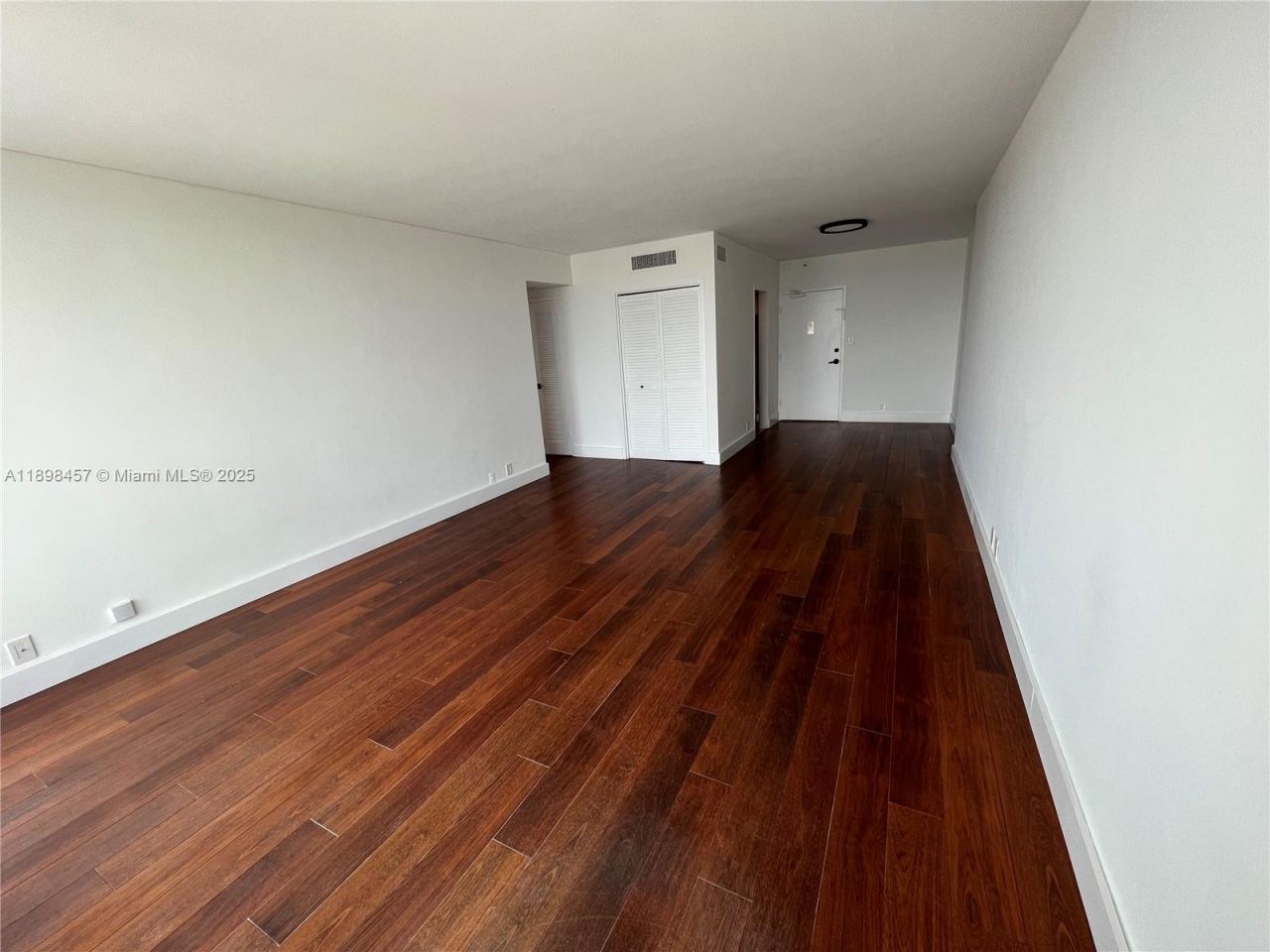 1000 West Ave, Unit 808, Miami Beach, FL 33139 Photo