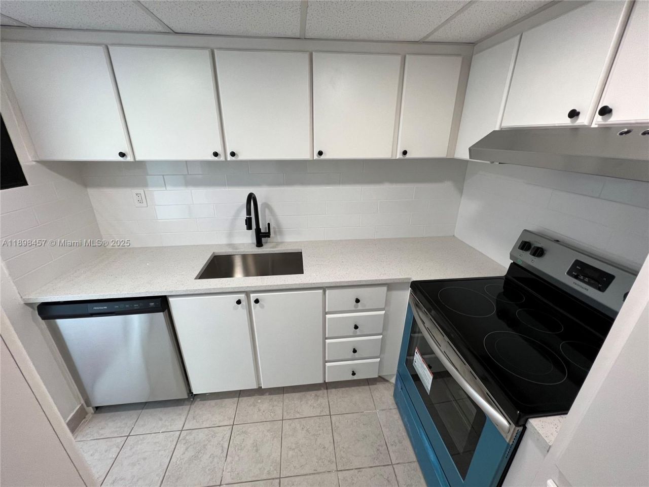 1000 West Ave, Unit 808, Miami Beach, FL 33139 Photo