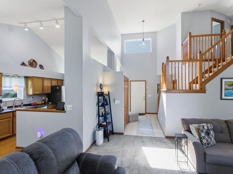 1955 Royal Oak Drive, Lewis Center, OH 43035 Photo 2