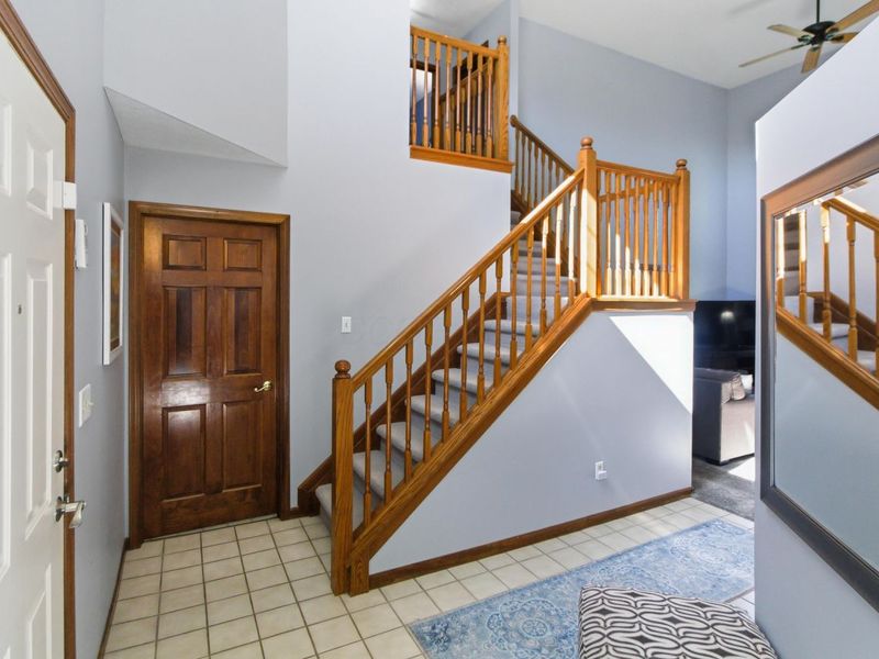 1955 Royal Oak Drive, Lewis Center, OH 43035 Photo 3