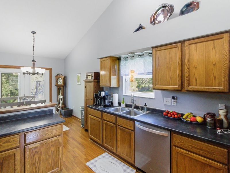 1955 Royal Oak Drive, Lewis Center, OH 43035 Photo 8