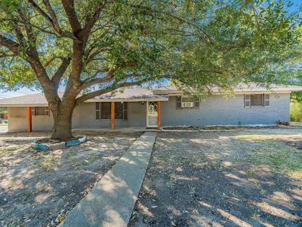 1315 Gateway Drive, Wills Point, TX 75169