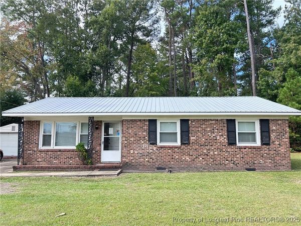581 N Reilly Road, Fayetteville, NC 28303