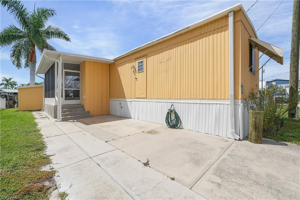 3851 Coconut Dr, Saint James City, FL 33956 Photo