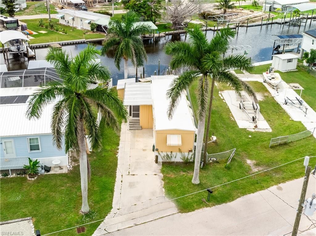 3851 Coconut Dr, Saint James City, FL 33956 Photo