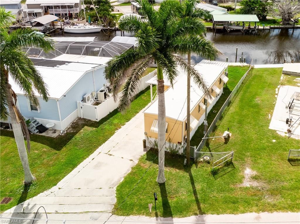 3851 Coconut Dr, Saint James City, FL 33956 Photo