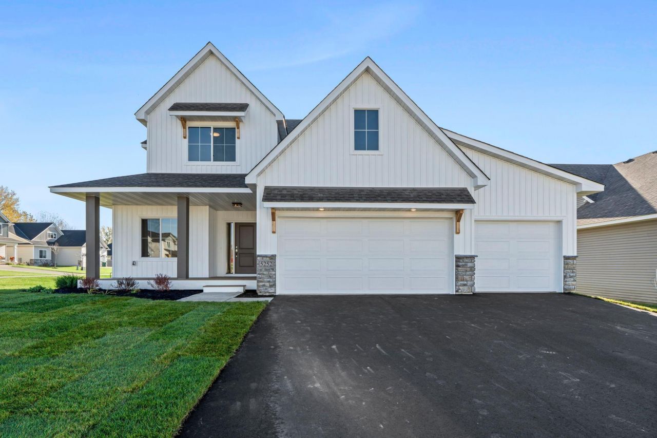 5252 177th Street W, Lakeville, MN 55044 Main Photo