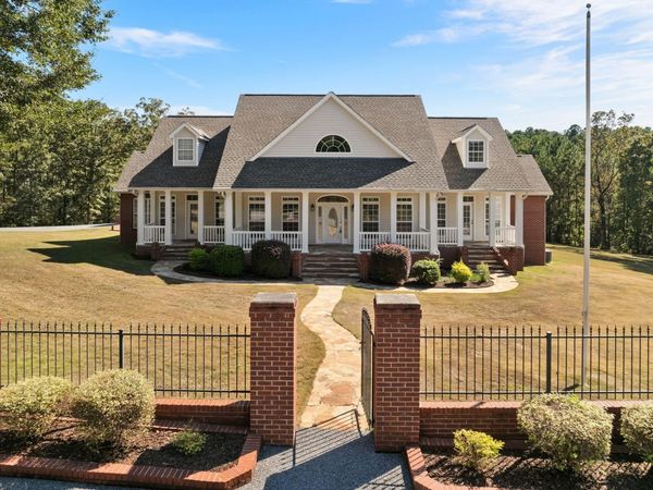 60 Grand Blvd, Hattiesburg, MS 39402