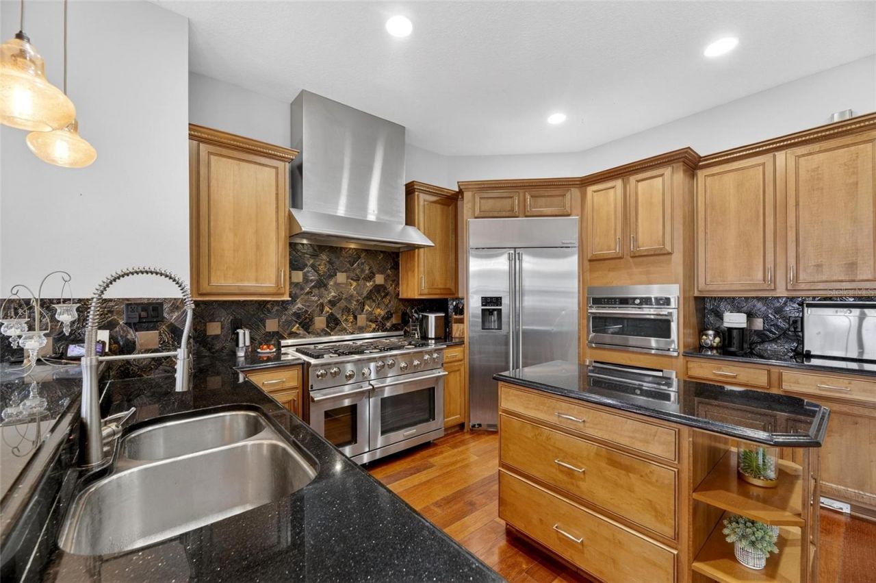 107 Falling Water Drive, Brandon, FL 33511 Photo
