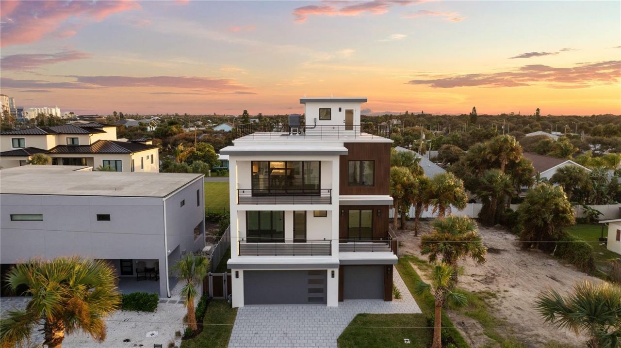 427 Columbus Avenue, New Smyrna Beach, FL 32169 Photo