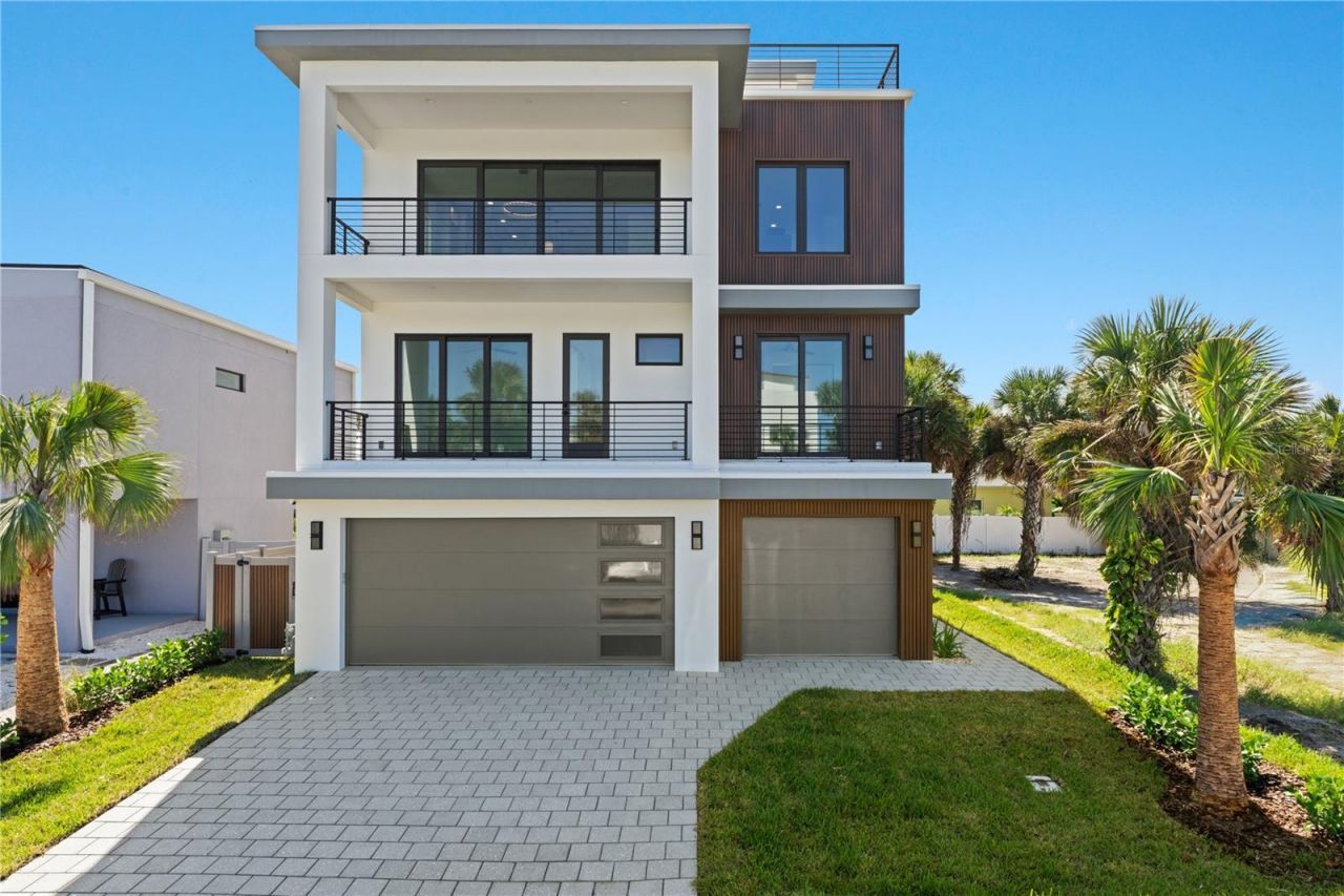 427 Columbus Avenue, New Smyrna Beach, FL 32169 Photo