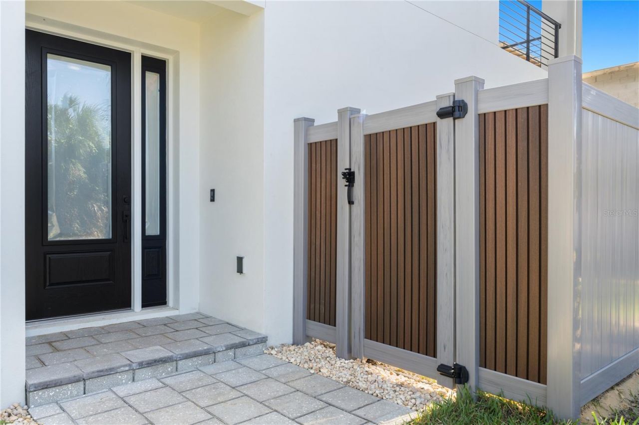 427 Columbus Avenue, New Smyrna Beach, FL 32169 Photo