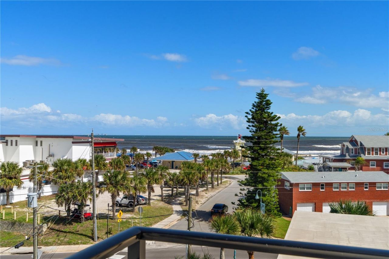 427 Columbus Avenue, New Smyrna Beach, FL 32169 Photo