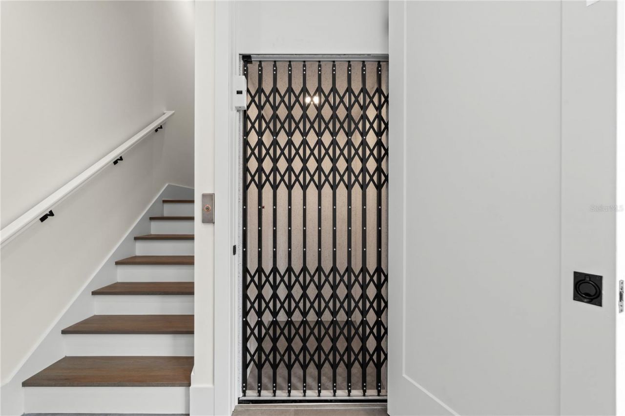 427 Columbus Avenue, New Smyrna Beach, FL 32169 Photo