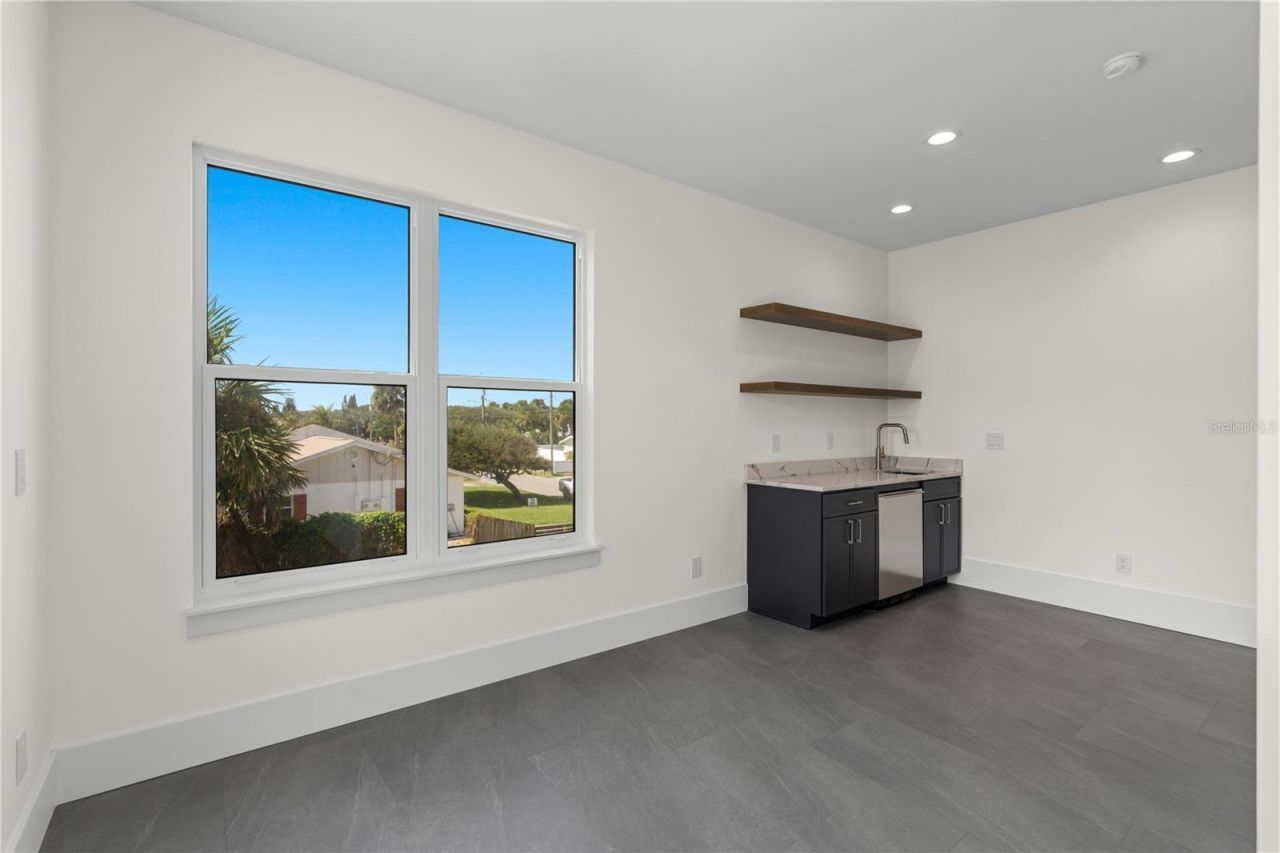 427 Columbus Avenue, New Smyrna Beach, FL 32169 Photo