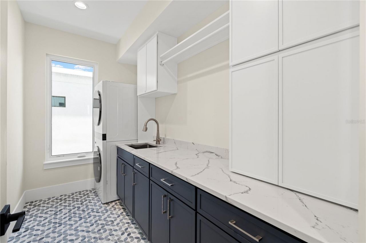 427 Columbus Avenue, New Smyrna Beach, FL 32169 Photo