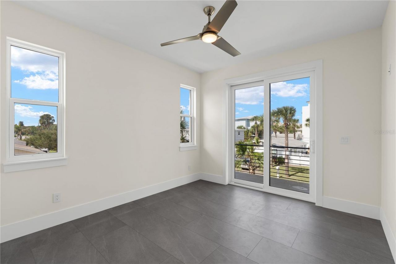 427 Columbus Avenue, New Smyrna Beach, FL 32169 Photo